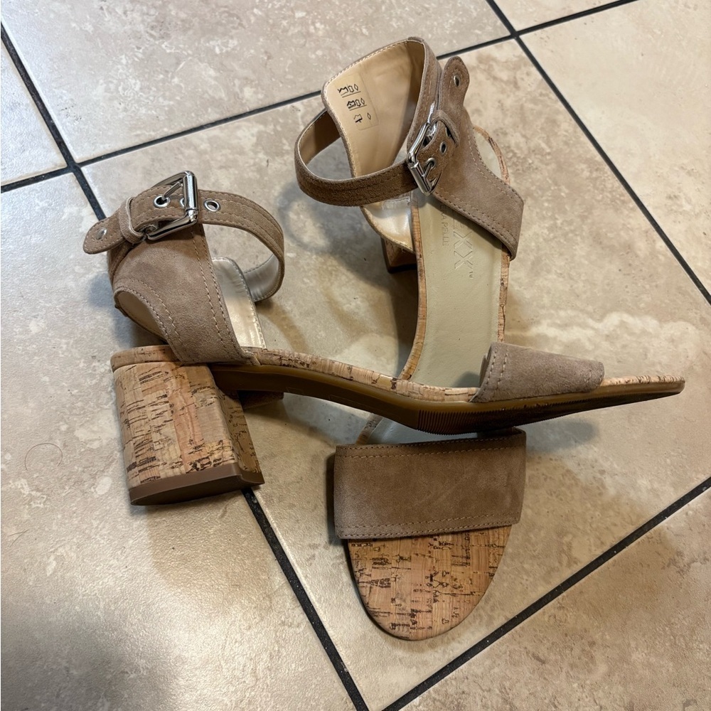 The Flexx Women’s TGIF Ankle Strap Sandal Size 42(US 11-11.5) - Picture 3 of 7
